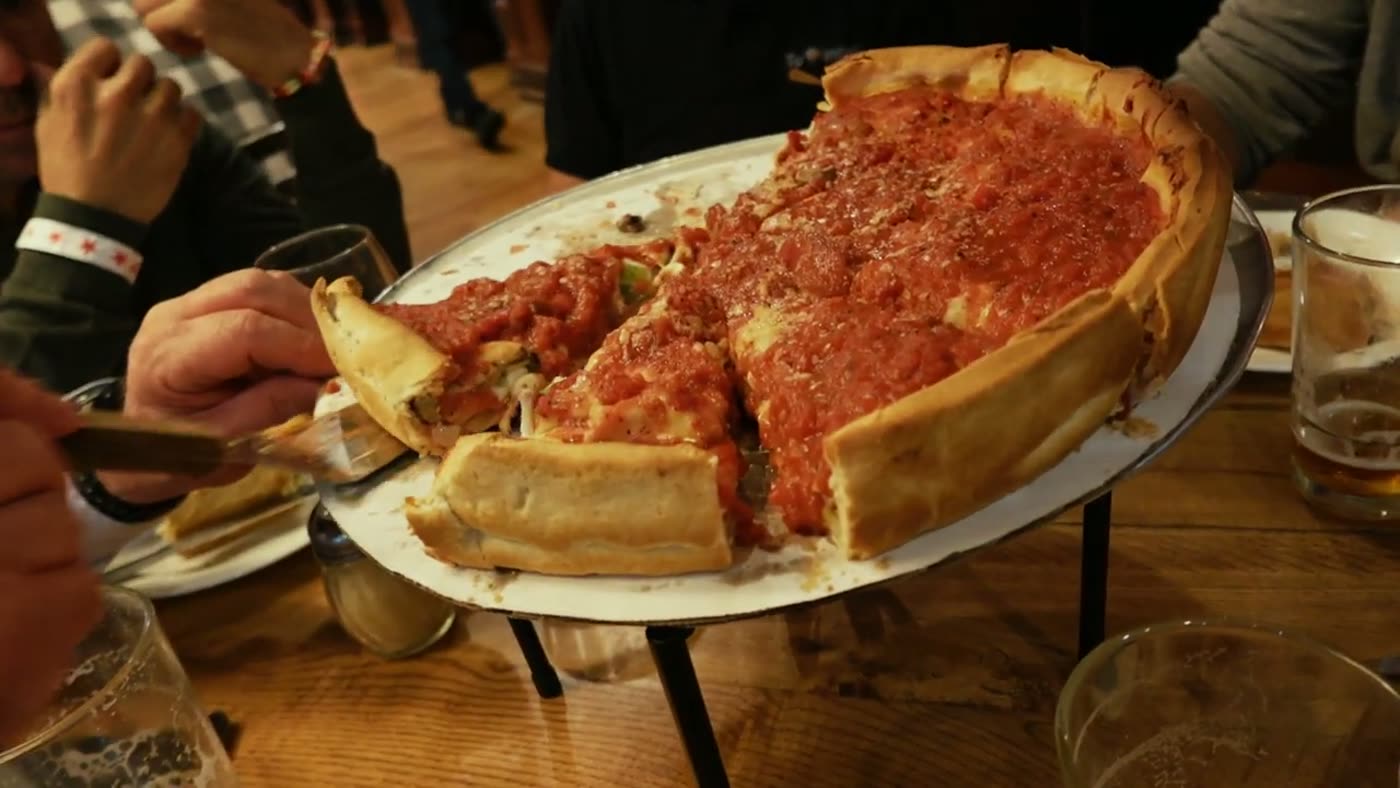 Deep dish pizza de Giordano's, la pizza al estilo Chicago